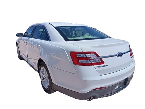 White 2013 Ford Taurus SE