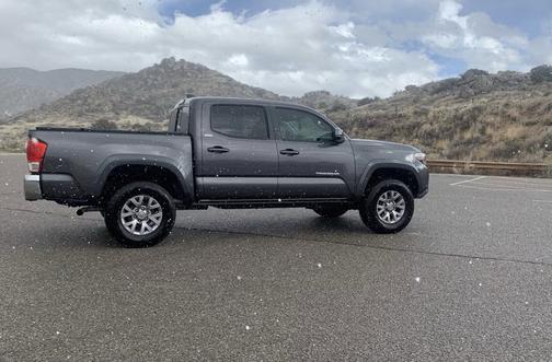 2017 Toyota Tacoma SR5