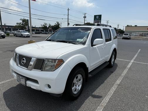 2006 Nissan Pathfinder SE