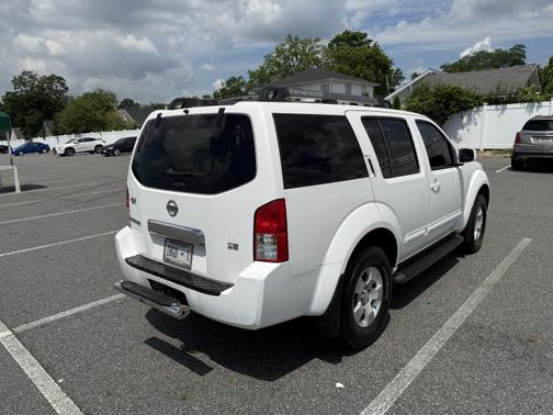 2006 Nissan Pathfinder SE