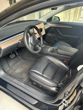 Black 2022 Tesla Model 3 Long Range