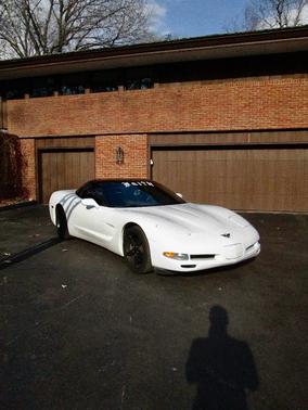 White 1998 Chevrolet Corvette Base