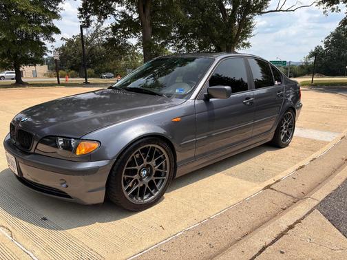 Blue 2002 BMW 325 i