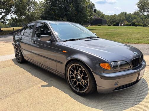 Blue 2002 BMW 325 i