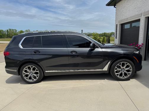 Black 2020 BMW X7 xDrive40i