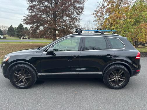 2012 Volkswagen Touareg VR6 Lux