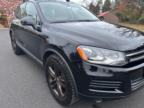 2012 Volkswagen Touareg VR6 Lux