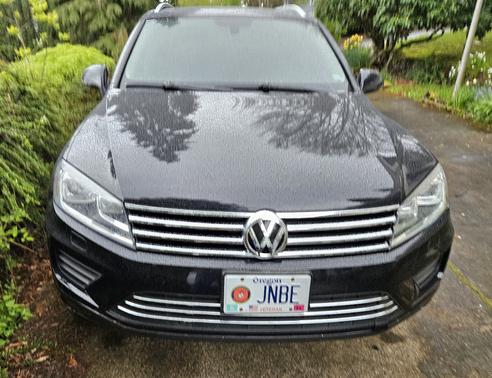 Black 2016 Volkswagen Touareg TDI Sport w/Technology