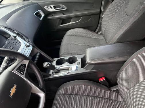 Silver 2017 Chevrolet Equinox 1LT