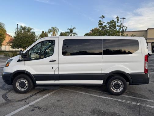 2017 Ford Transit-150 XL
