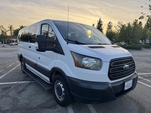 2017 Ford Transit-150 XL