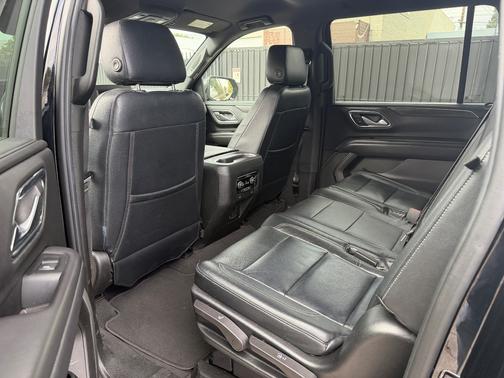 Black 2022 Chevrolet Suburban LS
