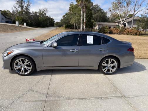 2019 INFINITI Q70 3.7 LUXE