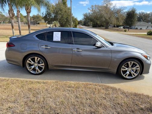 2019 INFINITI Q70 3.7 LUXE