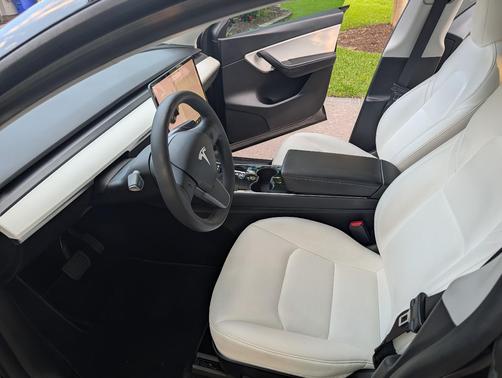 Black 2021 Tesla Model Y Long Range