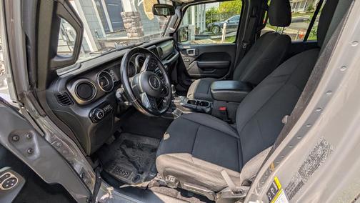 Gray 2021 Jeep Gladiator Sport S