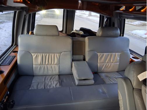 2004 Chevrolet Express 2500 Base