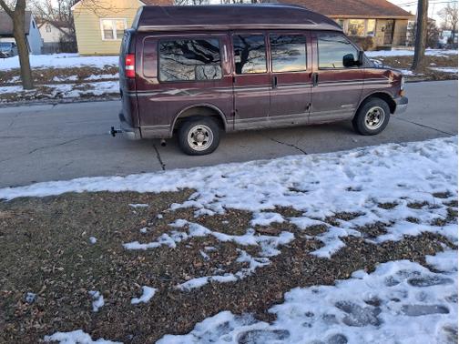 2004 Chevrolet Express 2500 Base