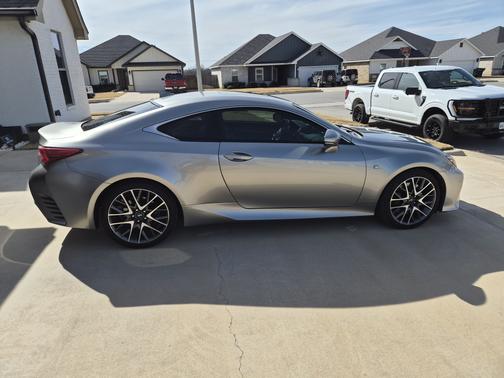 2016 Lexus RC 200t Base