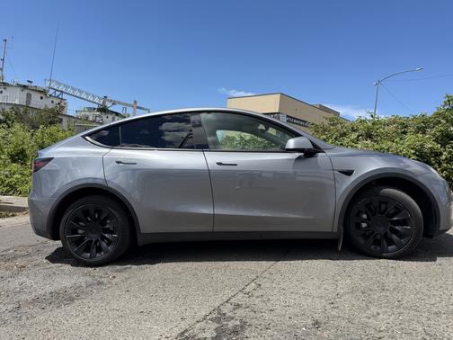 Gray 2024 Tesla Model Y Long Range