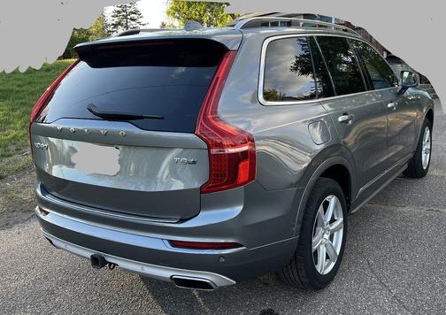 Silver 2016 Volvo XC90 Hybrid T8 Momentum