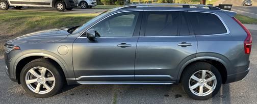 Silver 2016 Volvo XC90 Hybrid T8 Momentum