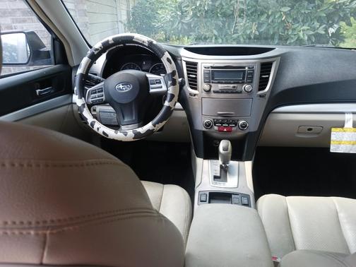 White 2012 Subaru Outback 2.5i Premium