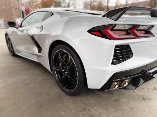 Photo 4 of 6 of 2020 Chevrolet Corvette Stingray w/3LT
