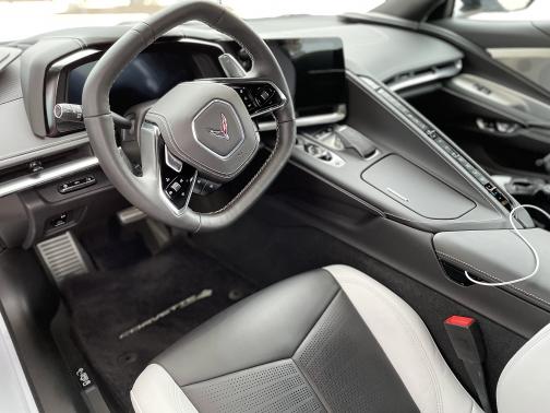 Photo 6 of 6 of 2020 Chevrolet Corvette Stingray w/3LT