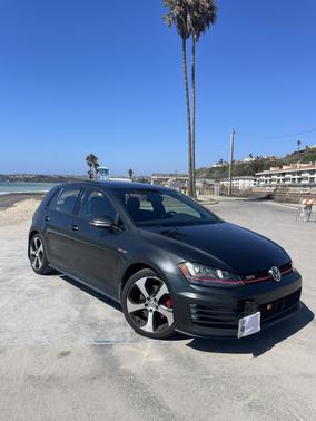 2015 Volkswagen Golf GTI 2.0T Autobahn 4-Door