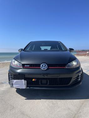 2015 Volkswagen Golf GTI 2.0T Autobahn 4-Door