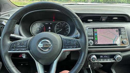 White 2019 Nissan Kicks SR