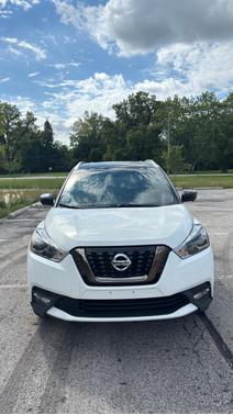 White 2019 Nissan Kicks SR