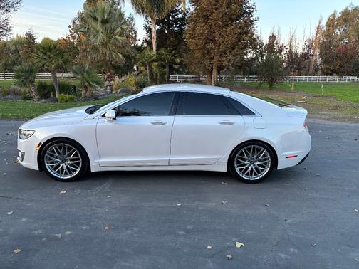 2017 Lincoln MKZ Hybrid Premier