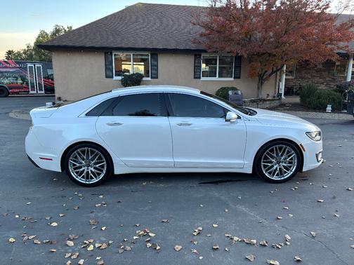 2017 Lincoln MKZ Hybrid Premier