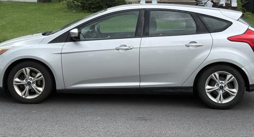 Silver 2014 Ford Focus SE