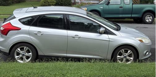 Silver 2014 Ford Focus SE