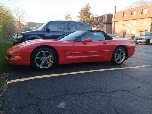 2000 Chevrolet Corvette Base