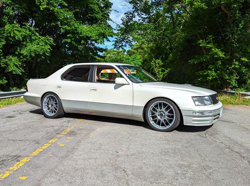 1995 Lexus LS 400 Base