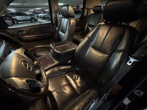 Black 2007 GMC Yukon XL Denali