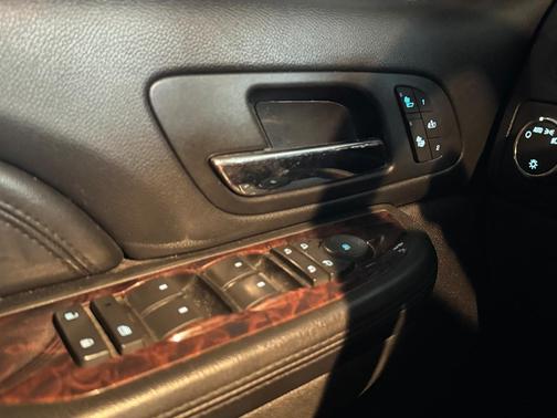 Black 2007 GMC Yukon XL Denali