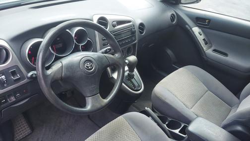 2005 Toyota Matrix Base