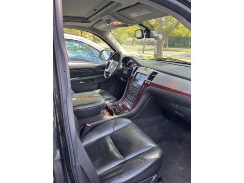 2011 Cadillac Escalade ESV Luxury