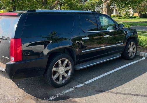2011 Cadillac Escalade ESV Luxury
