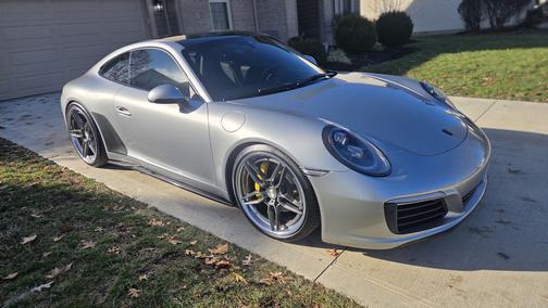 2018 Porsche 911 911 Carrera