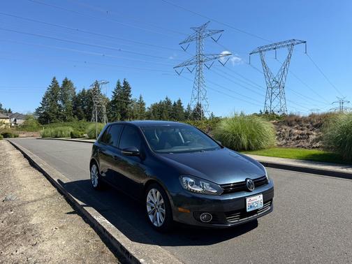 Blue 2013 Volkswagen Golf TDI