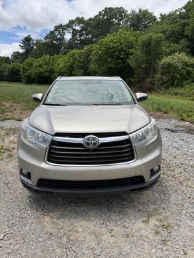 Gold 2014 Toyota Highlander Limited Platinum