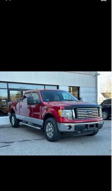 Red 2010 Ford F-150 XLT SuperCrew