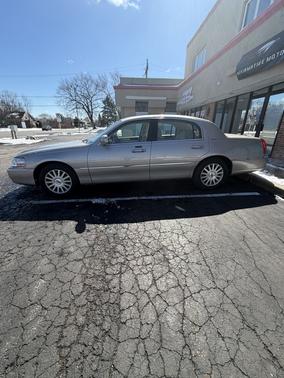 2003 Lincoln Town Car Signature