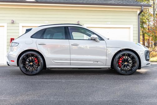 2023 Porsche Macan Macan GTS